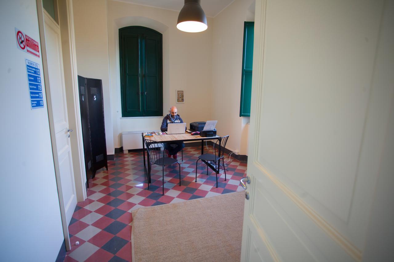 Le Stanze Del Capotreno Bed & Breakfast บาเกเรีย ภายนอก รูปภาพ