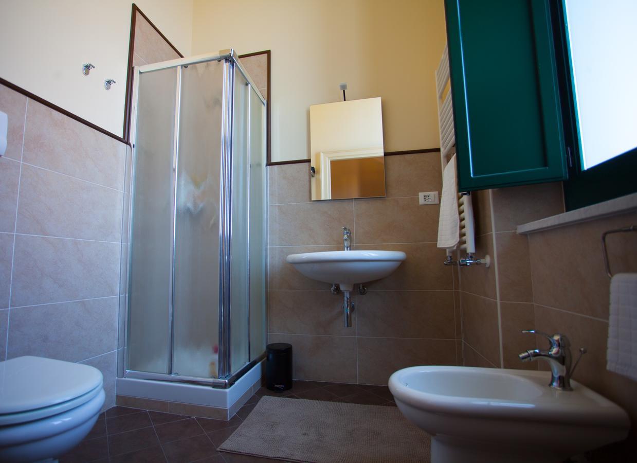 Le Stanze Del Capotreno Bed & Breakfast บาเกเรีย ภายนอก รูปภาพ