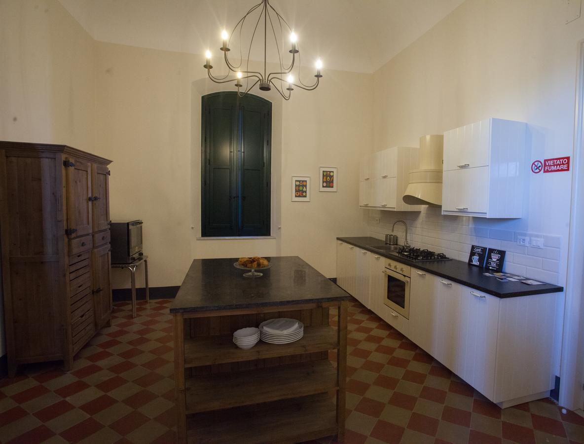 Le Stanze Del Capotreno Bed & Breakfast บาเกเรีย ภายนอก รูปภาพ