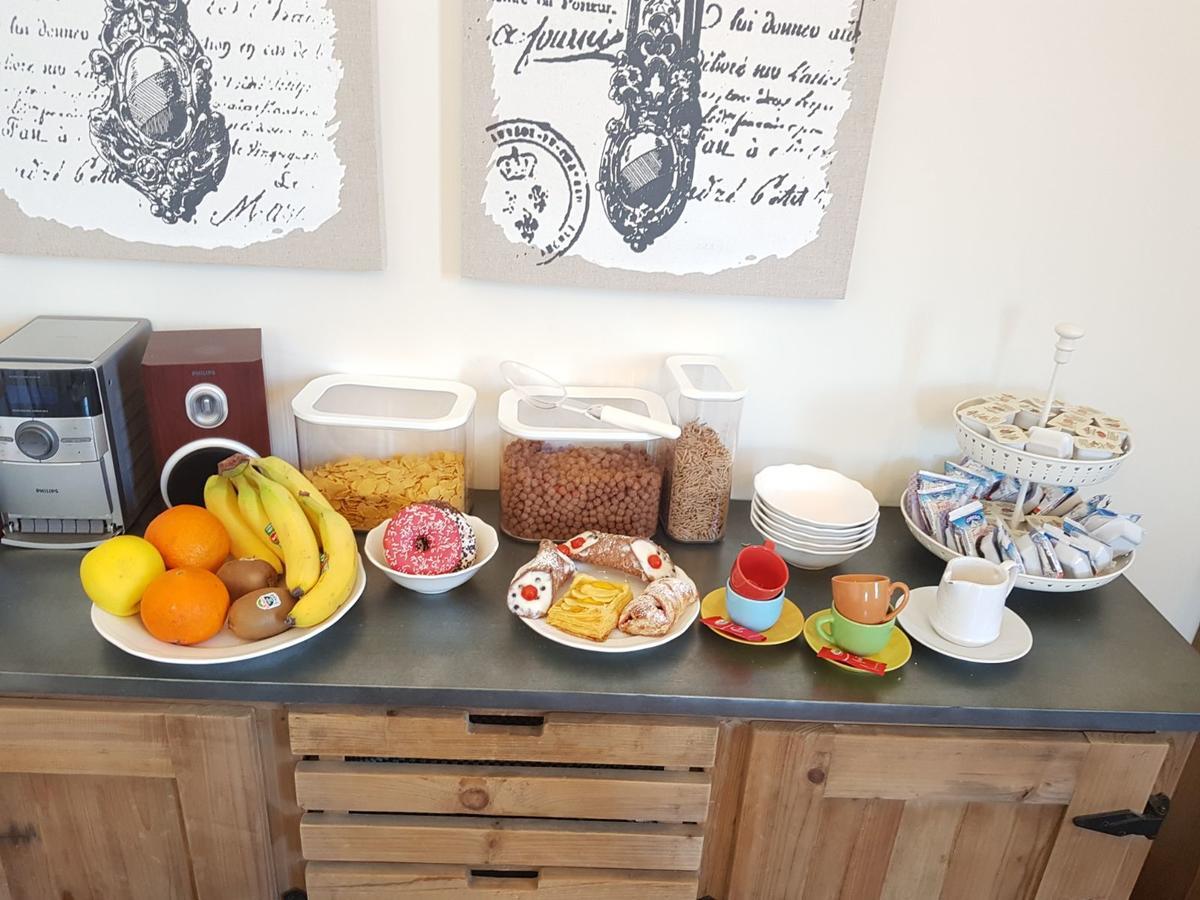 Le Stanze Del Capotreno Bed & Breakfast บาเกเรีย ภายนอก รูปภาพ
